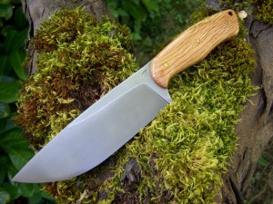 Outdoor versatile knife