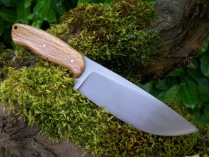 Outdoor versatile knife